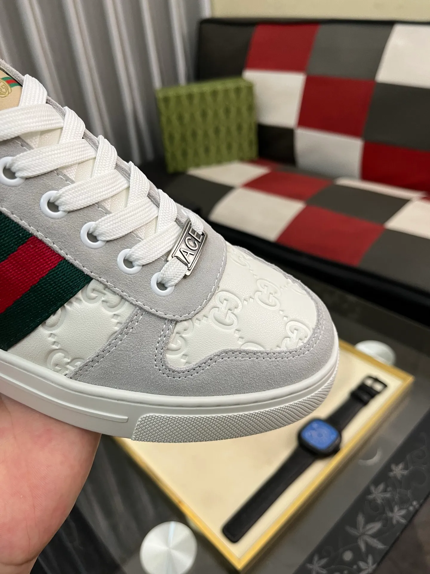 Men's Men's Shoes💰440⌚️⌚️【GUCCI】Gucci men's latest white shoe series casual shoes! The official website is built 1:1. Upper: Made of imported cowhide, with electric embroidery ➕Inner lining: Made of high-quality first-layer pigskin, soft and comfortable. Picky material selection and exquisite workmanship give you the best enjoyment. Size: 38-44 yards, 3️⃣ colors available.